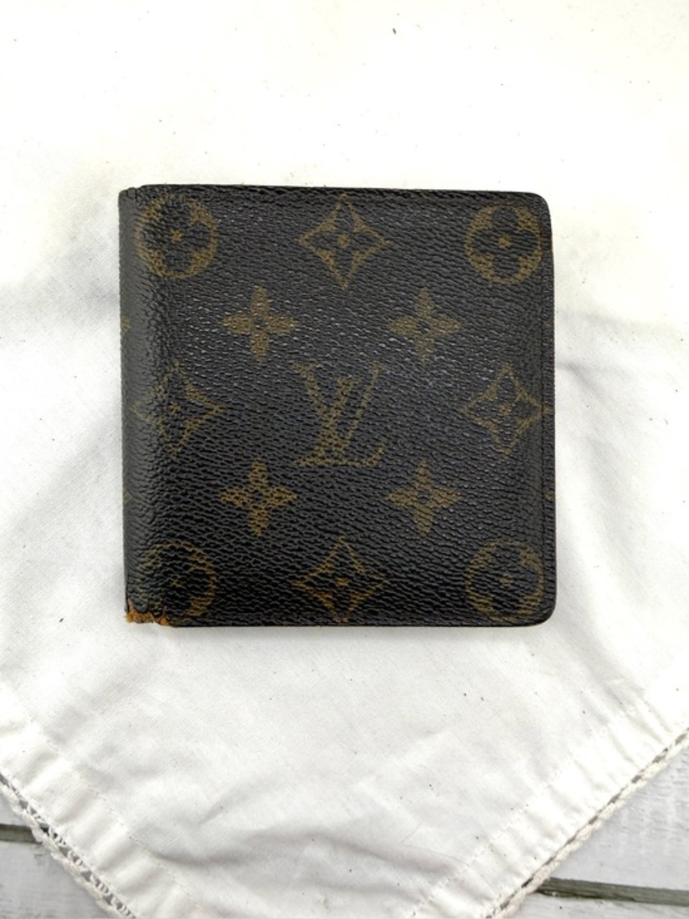 AUTHENTIC Louis Vuitton wallet or credit card holder. Canvas monogram.